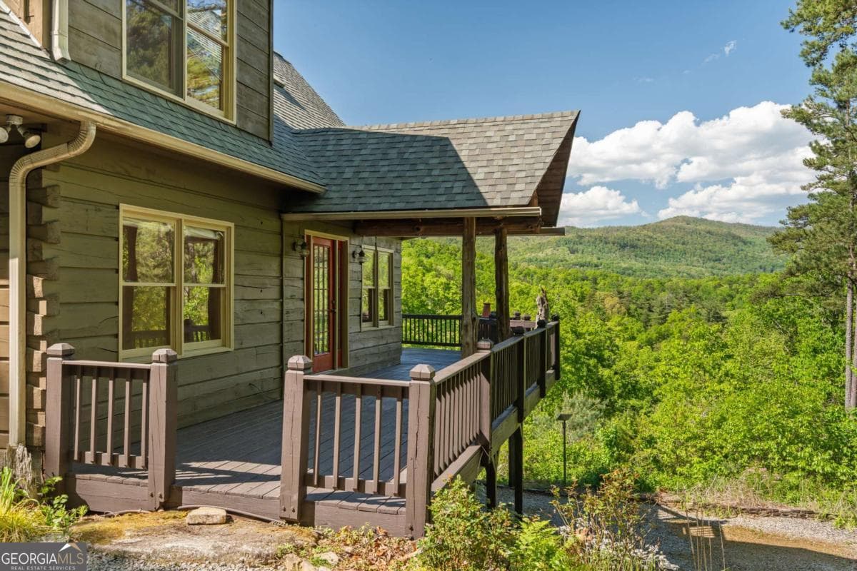 3 bedroom, 3.5 bathroom, 3,254 sq ft cabin,single family residence for sale at 410 Falling Springs, Tiger, GA 30576 — photo 3