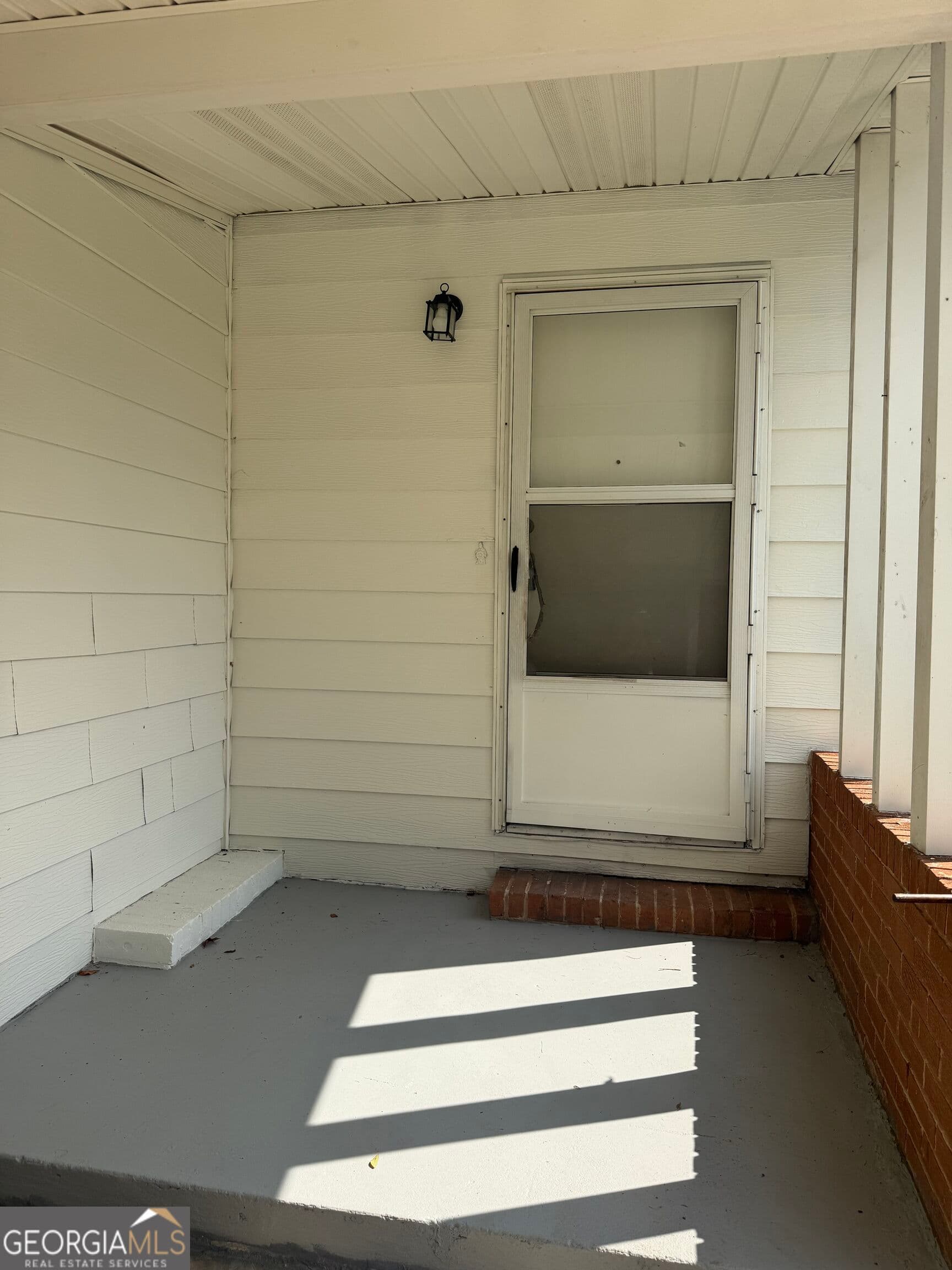3 bedroom, 2 bathroom single family residence for rent at 6646 Wolf River Court, Riverdale, GA 30274 for $1,650 a month — photo 2