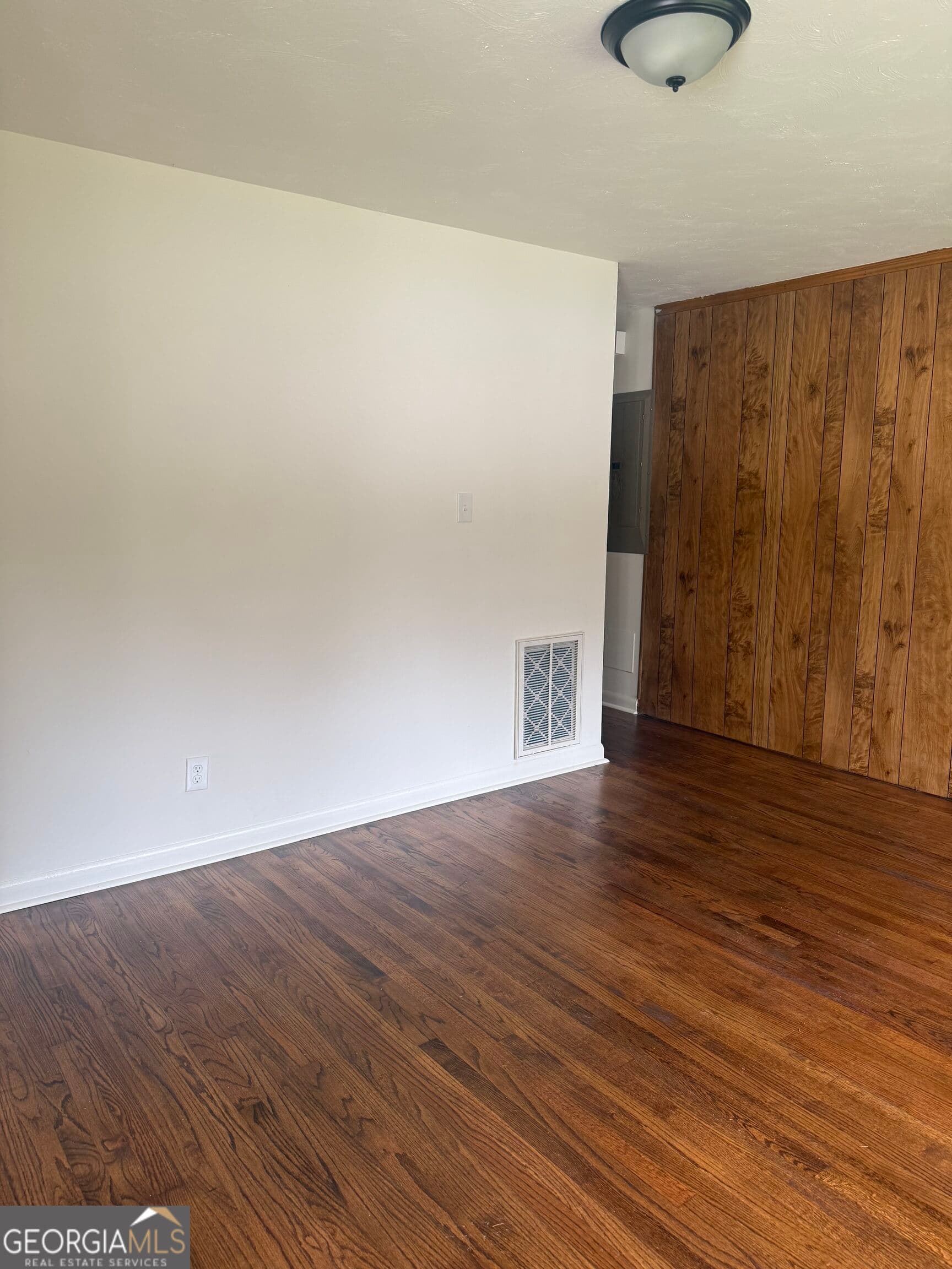 3 bedroom, 2 bathroom single family residence for rent at 6646 Wolf River Court, Riverdale, GA 30274 for $1,650 a month — photo 8