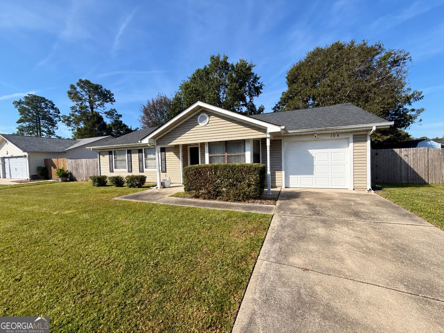 3 bedroom, 2 bathroom, 1,176 sq ft single family residence for sale at 104 Fairfield Drive, St. Marys, GA 31558 — photo 2