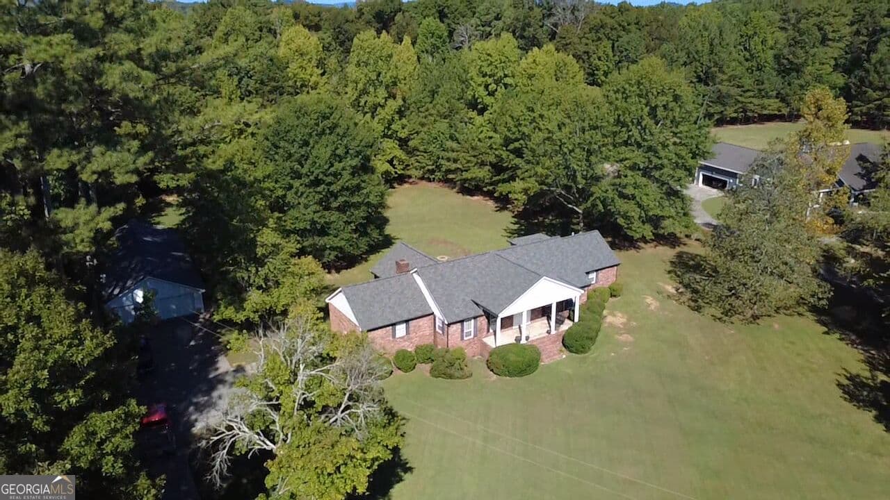 3 bedroom, 3 bathroom, 2,997 sq ft single family residence for sale at 245 Forrestway Drive, Lafayette, GA 30728 — photo 5