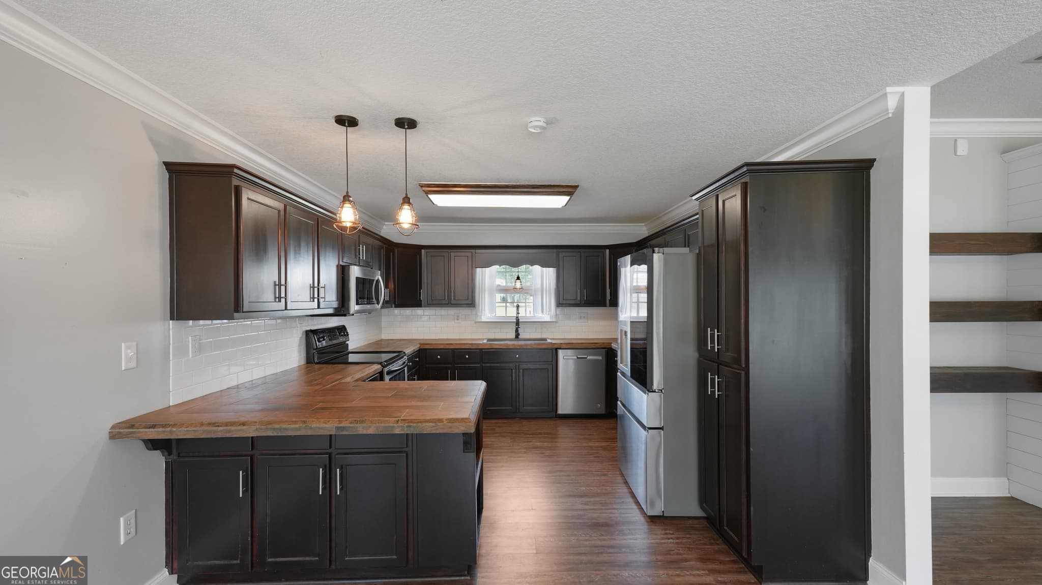 3 bedroom, 2 bathroom, 1,864 sq ft single family residence for sale at 415 Walter Street, Odum, GA 31555 — photo 10