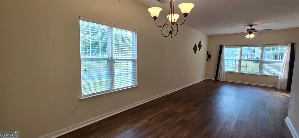 3 bedroom, 2.5 bathroom, 1,640 sq ft townhouse for rent at 5472 Festival Av Avenue, Fairburn, GA 30213 for $2,000 a month — photo 6