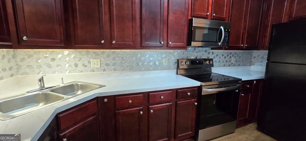 3 bedroom, 2.5 bathroom, 1,640 sq ft townhouse for rent at 5472 Festival Av Avenue, Fairburn, GA 30213 for $2,000 a month — photo 10