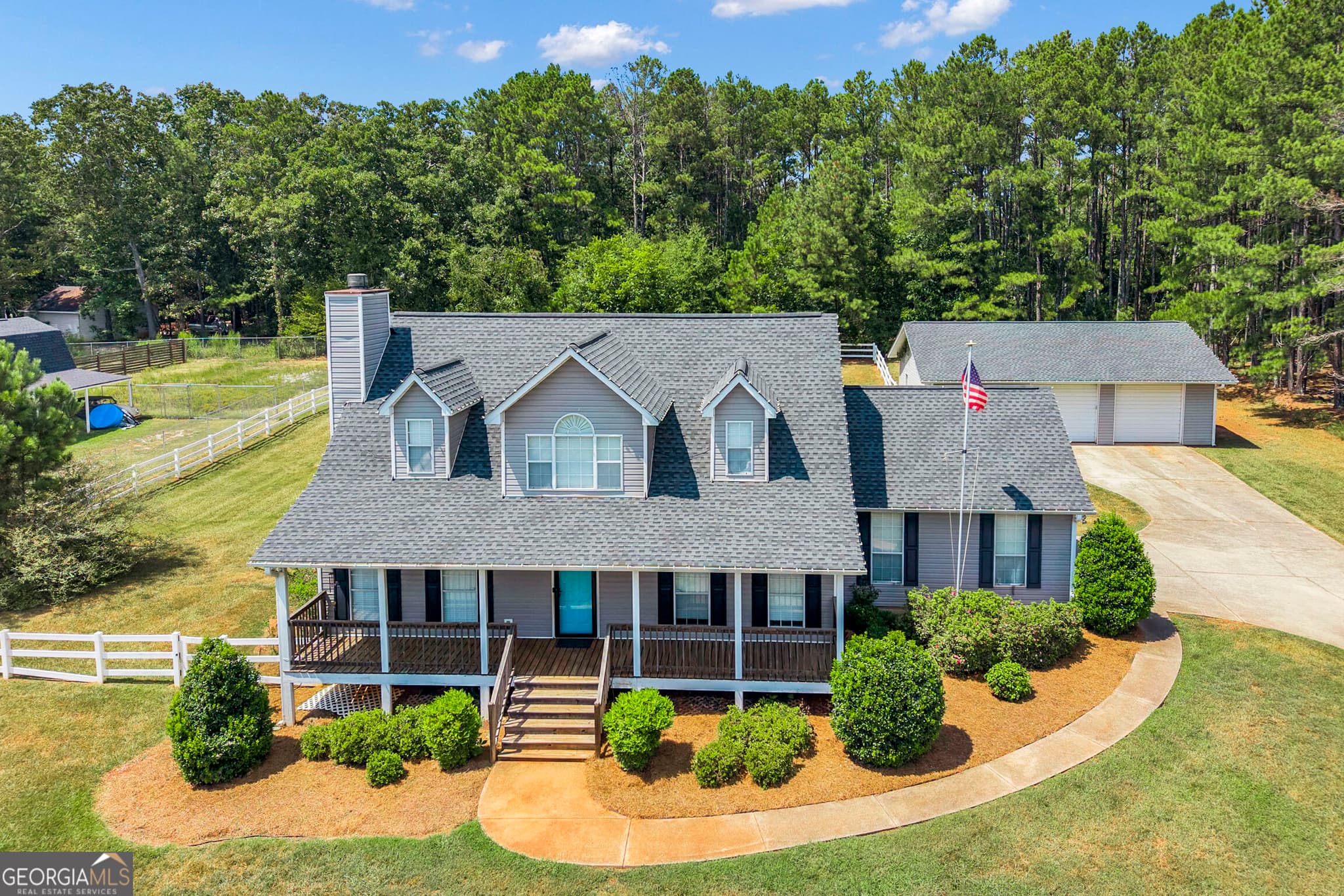 4 bedroom, 2.5 bathroom, 1,997 sq ft single family residence for sale at 55 Ewing Drive, Social Circle, GA 30025 — photo 3