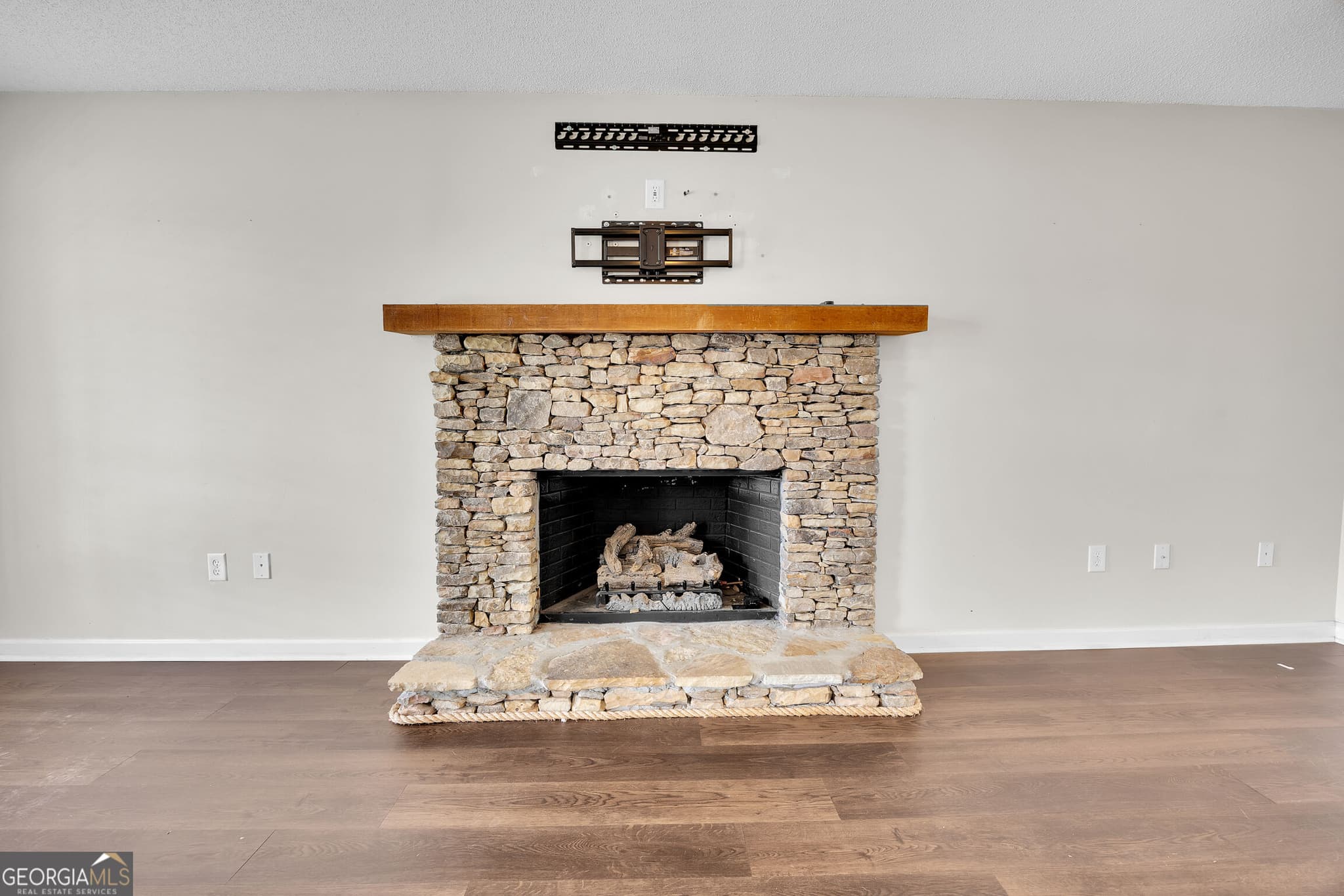 4 bedroom, 2.5 bathroom, 1,997 sq ft single family residence for sale at 55 Ewing Drive, Social Circle, GA 30025 — photo 10