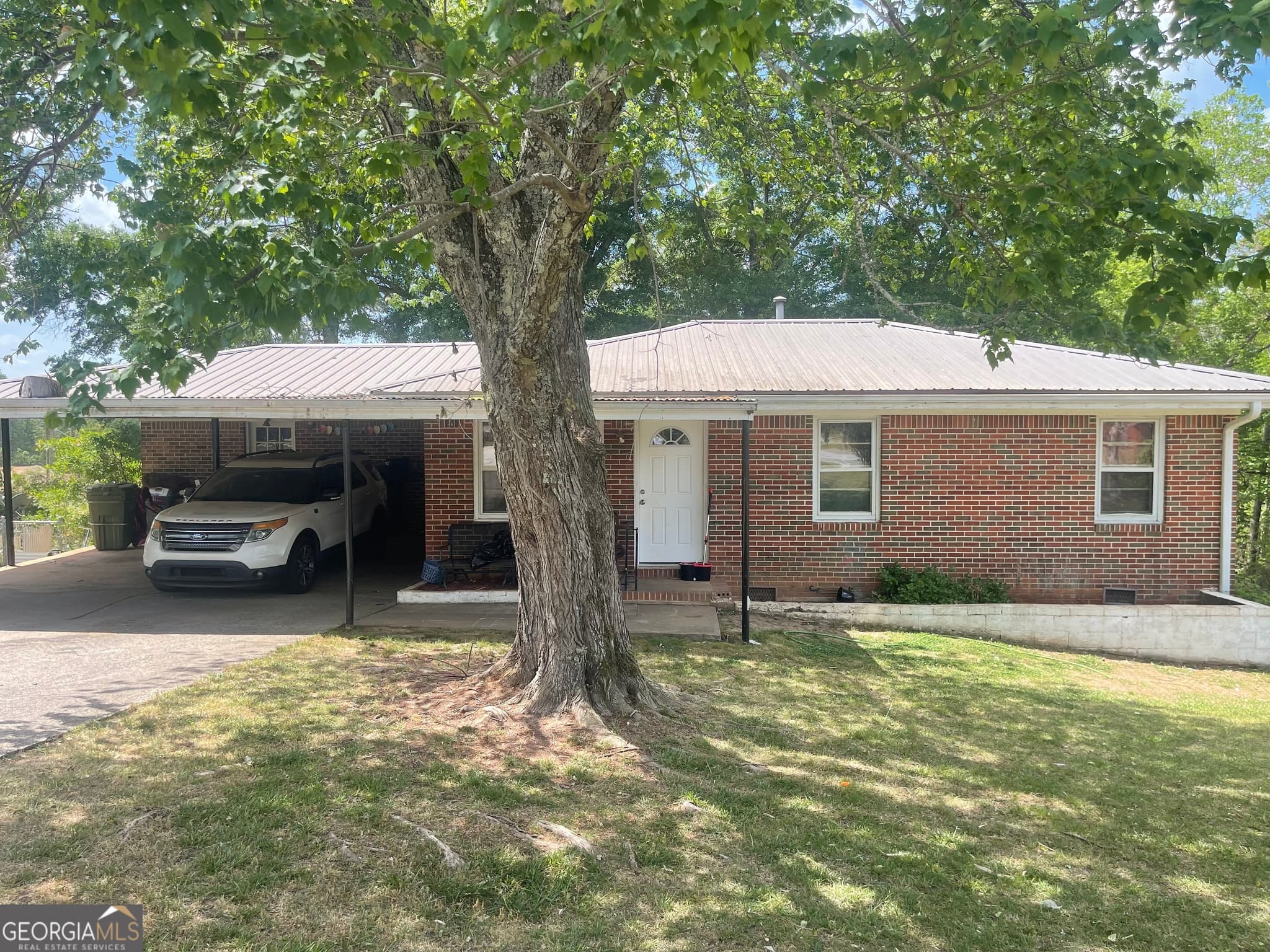 1 bedroom, 1 bathroom single family residence sold at 810 Stewart Street, Carrollton, GA 30117