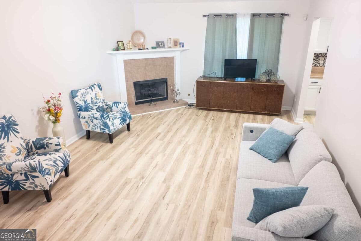 3 bedroom, 2 bathroom, 1,140 sq ft single family residence for sale at 4391 Marci Street, Snellville, GA 30039 — photo 5
