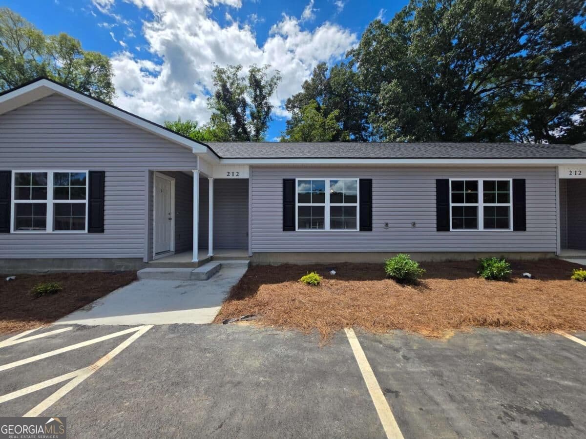 2 bedroom, 2 bathroom, 865 sq ft quadruplex for rent at 212B Tabor Drive 2B, Warner Robins, GA 31093 for $1,350 a month — photo 3