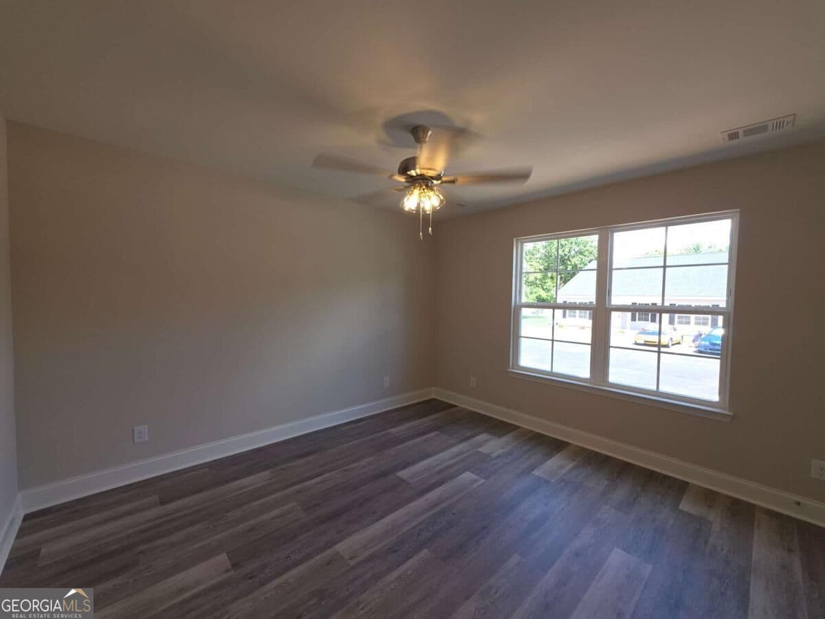 2 bedroom, 2 bathroom, 865 sq ft quadruplex for rent at 212B Tabor Drive 2B, Warner Robins, GA 31093 for $1,350 a month — photo 5