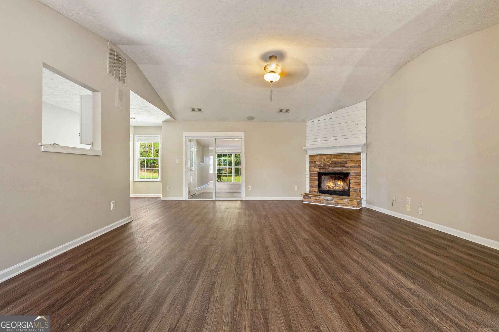 3 bedroom, 2 bathroom, 1,778 sq ft single family residence for sale at 34 Lilly Oak Court, Villa Rica, GA 30180 — photo 6
