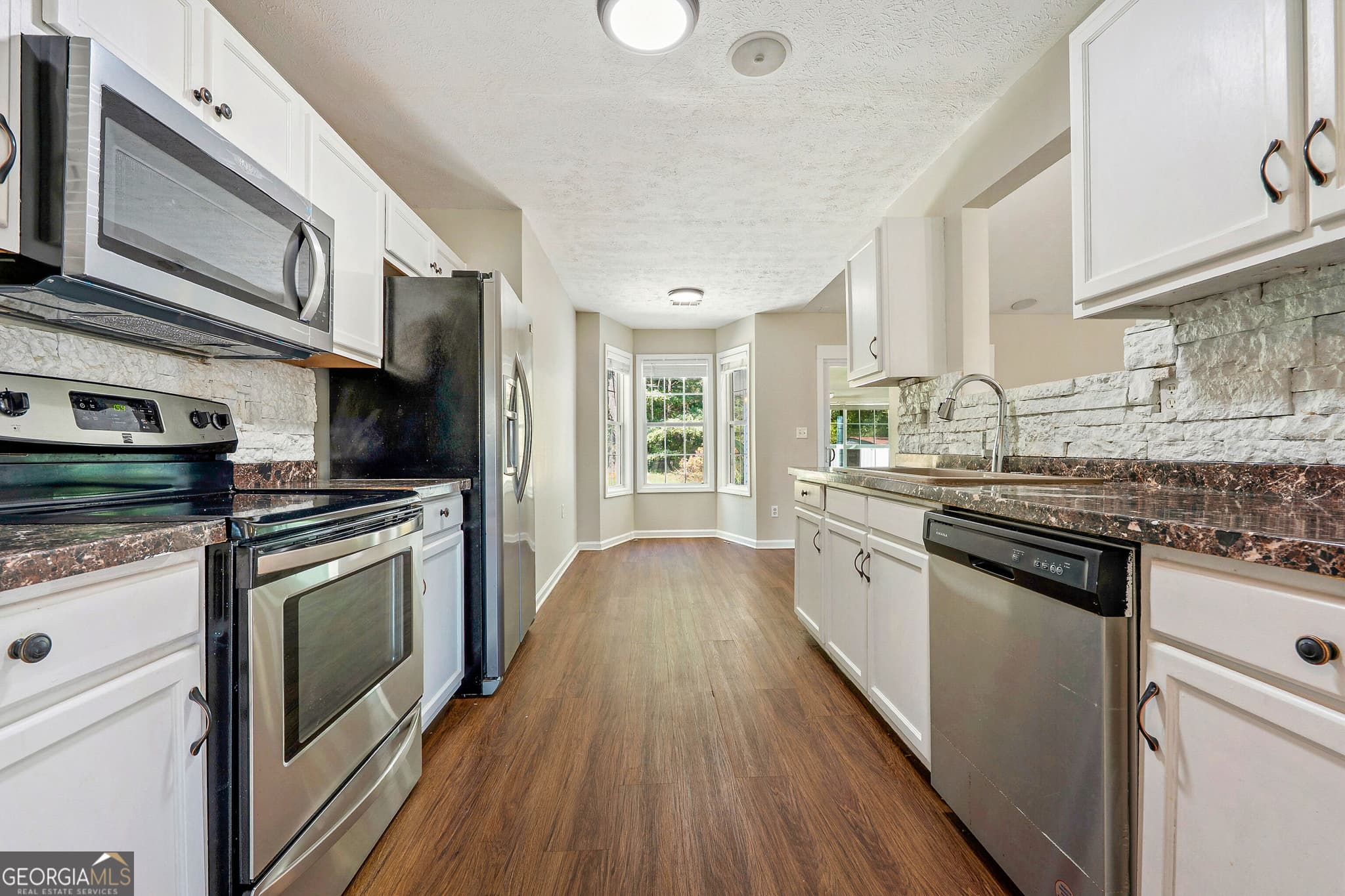 3 bedroom, 2 bathroom, 1,778 sq ft single family residence for sale at 34 Lilly Oak Court, Villa Rica, GA 30180 — photo 9