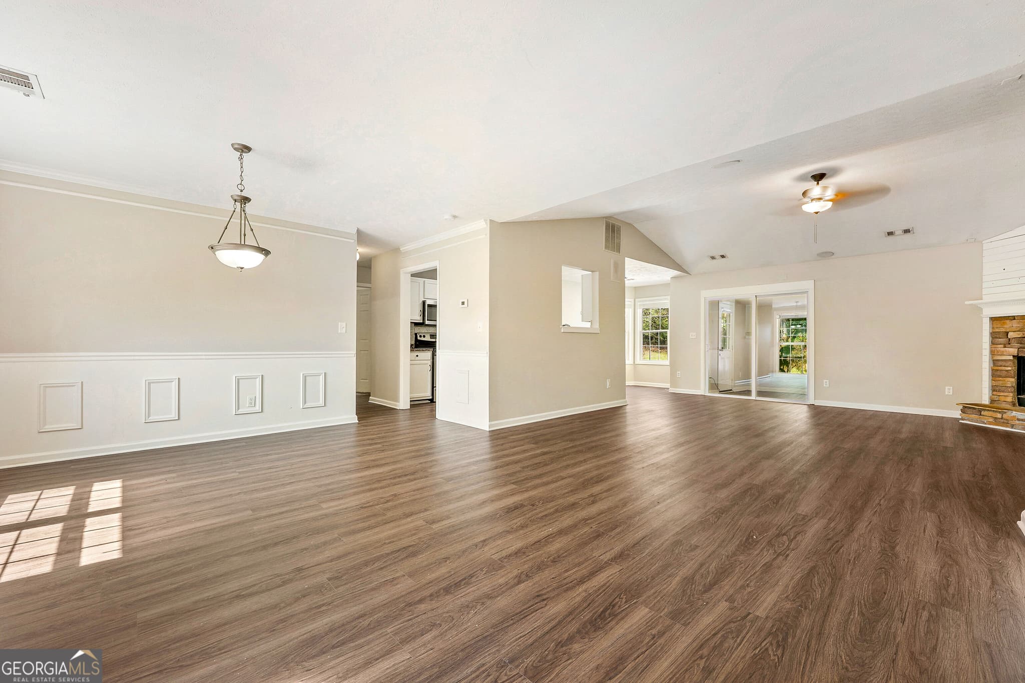 3 bedroom, 2 bathroom, 1,778 sq ft single family residence for sale at 34 Lilly Oak Court, Villa Rica, GA 30180 — photo 4
