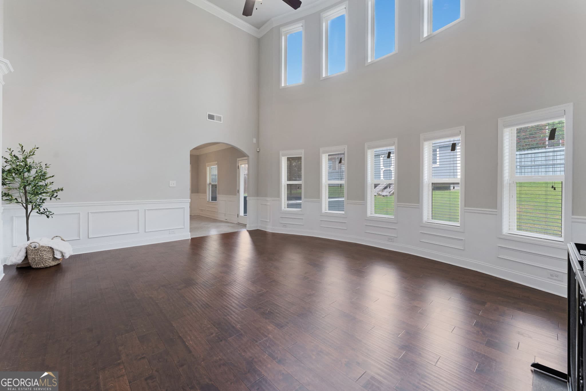 6 bedroom, 5.5 bathroom, 5,461 sq ft single family residence for sale at 606 Shoshone Circle, Kathleen, GA 31047 — photo 3