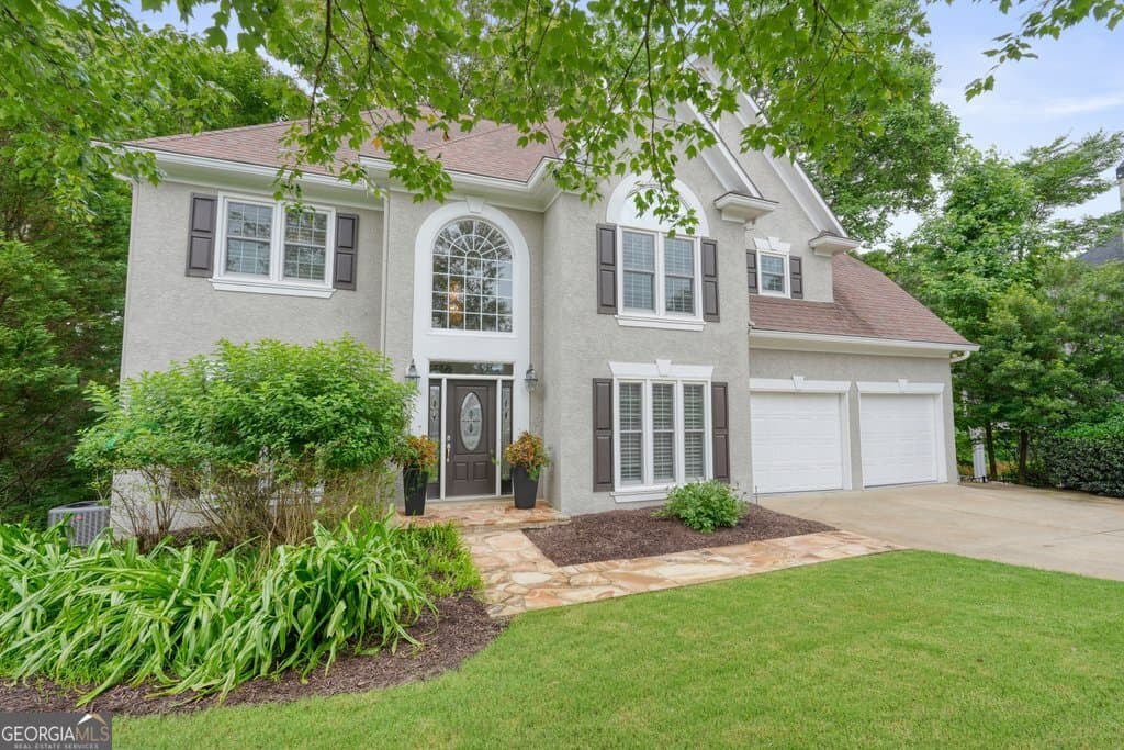 5 bedroom, 3.5 bathroom, 4,059 sq ft single family residence sold at 726 Whisper Wind Court, Woodstock, GA 30189