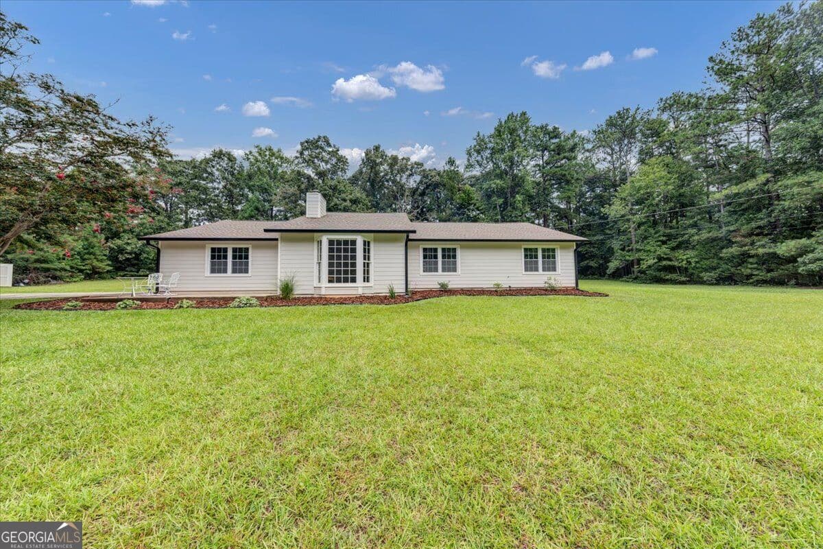 3 bedroom, 2 bathroom, 1,874 sq ft single family residence for rent at 120 Creekwood Lane, Fayetteville, GA 30214 for $2,800 a month — photo 3
