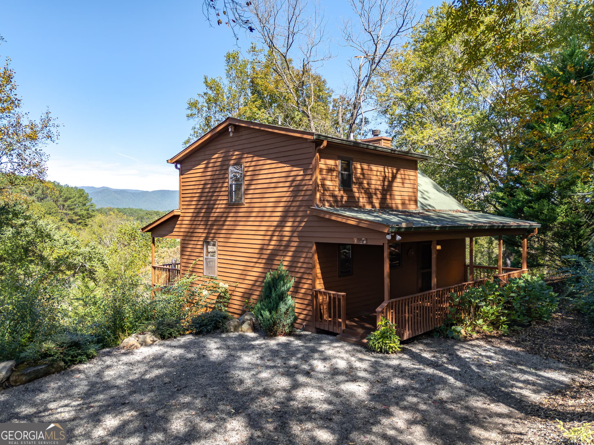 2 bedroom, 3 bathroom, 1,962 sq ft cabin,single family residence for sale at 201 Primose Lane, Hayesville, NC 28904