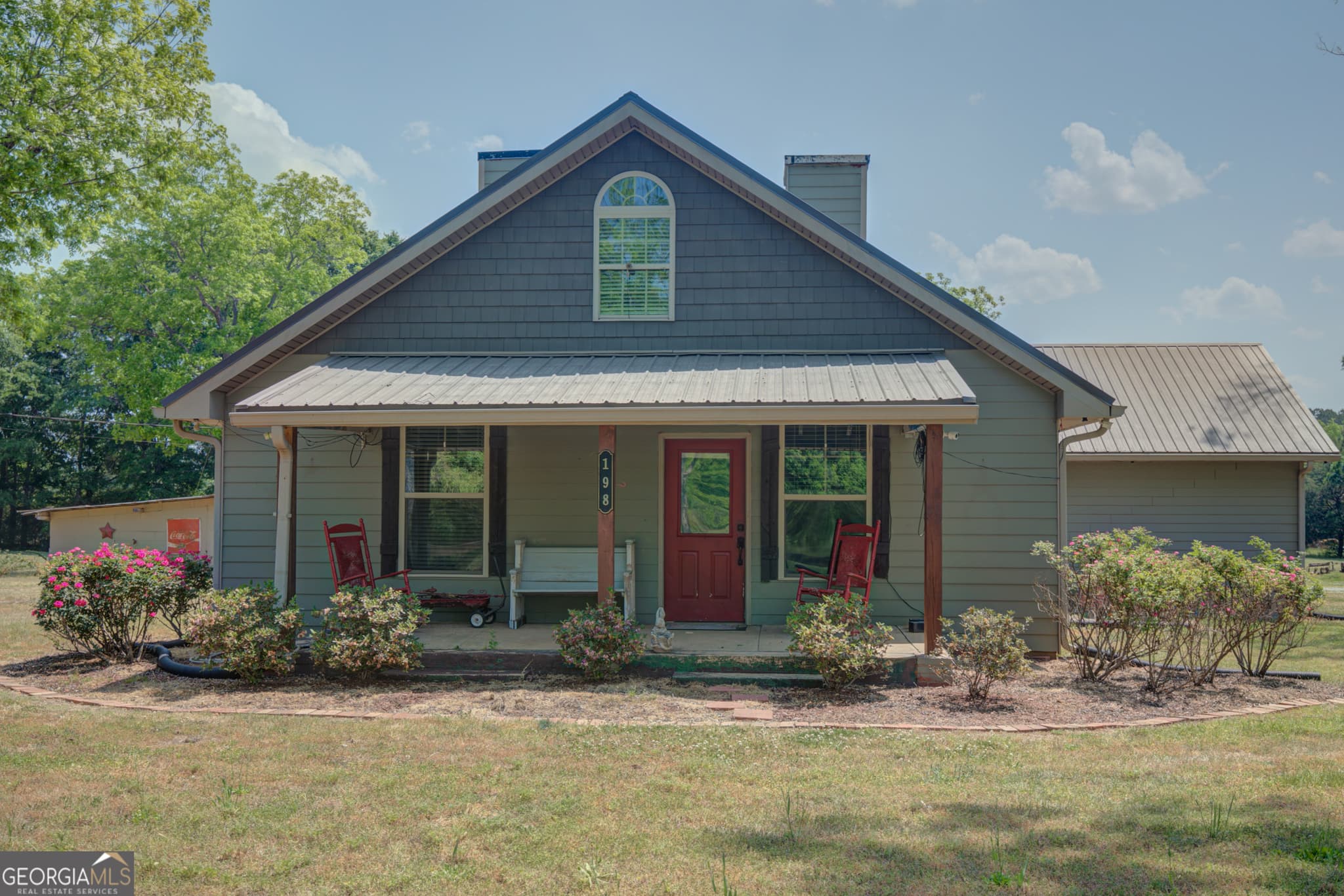 3 bedroom, 1.5 bathroom, 2,686 sq ft single family residence for sale at 198 Matbeth Road, Barnesville, GA 30204 — photo 6
