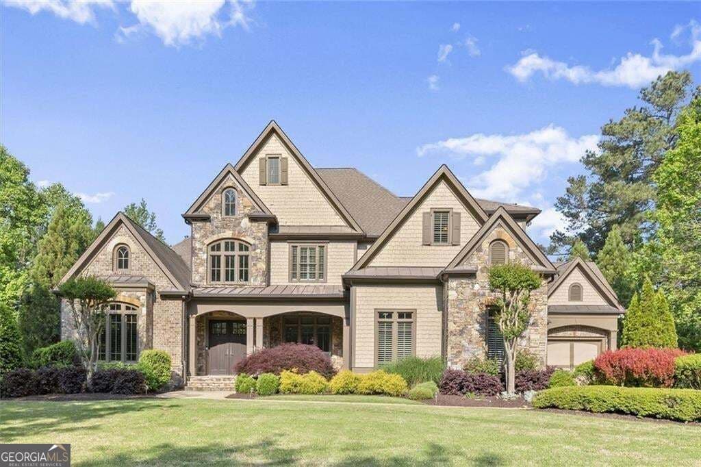7 bedroom, 5.5 bathroom, 8,433 sq ft single family residence for sale at 1225 Waterfall Lane, Acworth, GA 30101 — photo 4