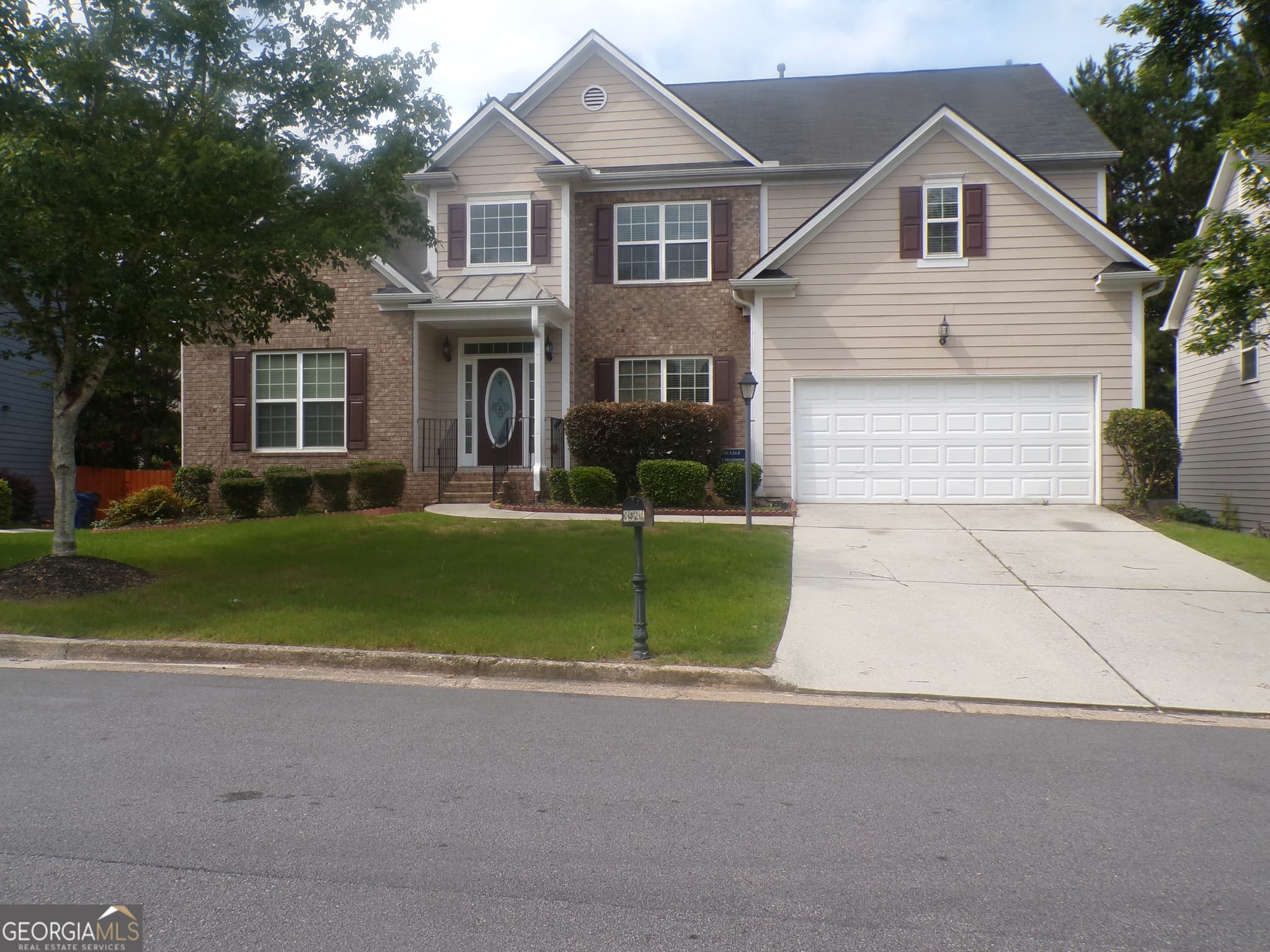 5 bedroom, 3.5 bathroom single family residence for sale at 3969 Elm Trace Drive, Loganville, GA 30052
