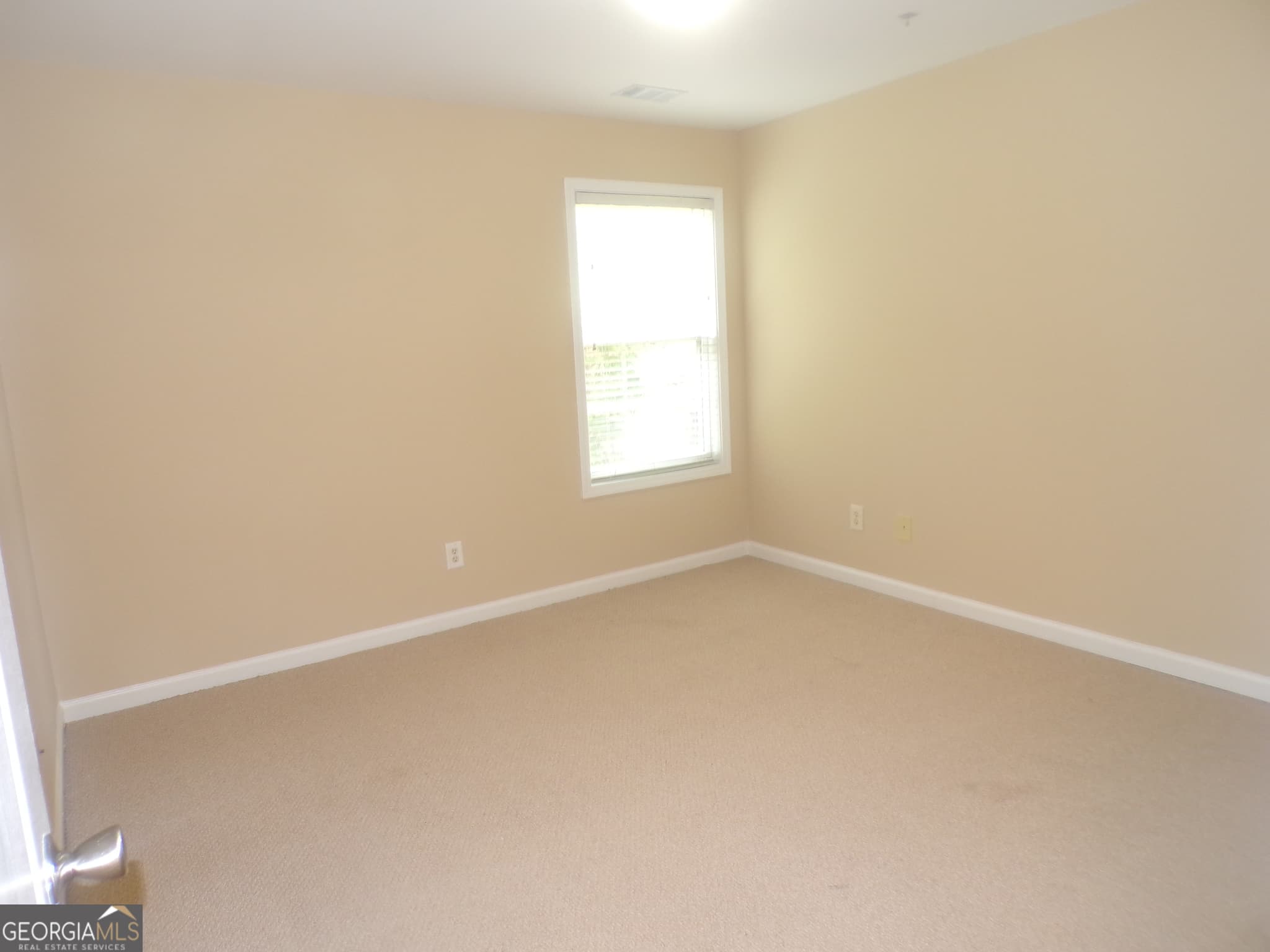 5 bedroom, 3.5 bathroom single family residence for sale at 3969 Elm Trace Drive, Loganville, GA 30052 — photo 10