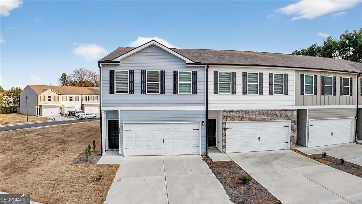 3 bedroom, 2.5 bathroom, 1,665 sq ft single family residence for sale at 107 Brexley Drive, Calhoun, GA 30701 — photo 2