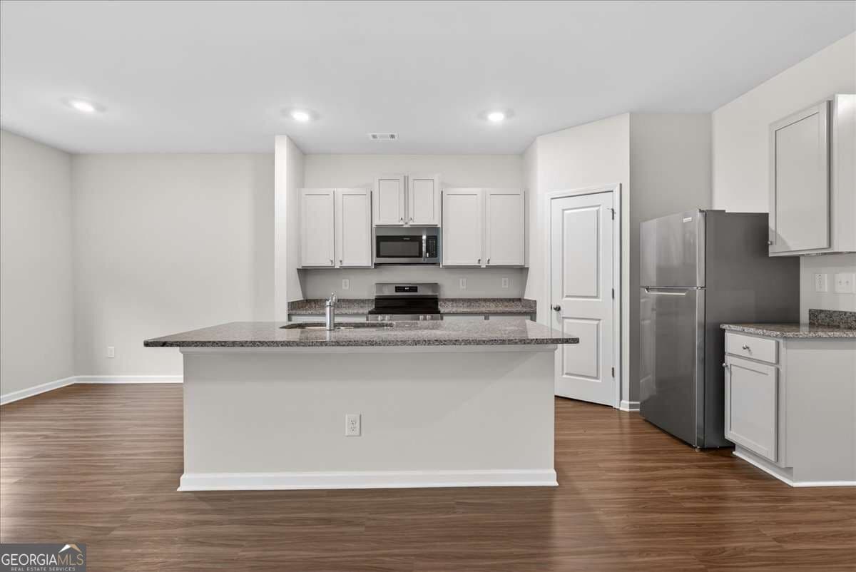 3 bedroom, 2.5 bathroom, 1,665 sq ft single family residence for sale at 107 Brexley Drive, Calhoun, GA 30701 — photo 7
