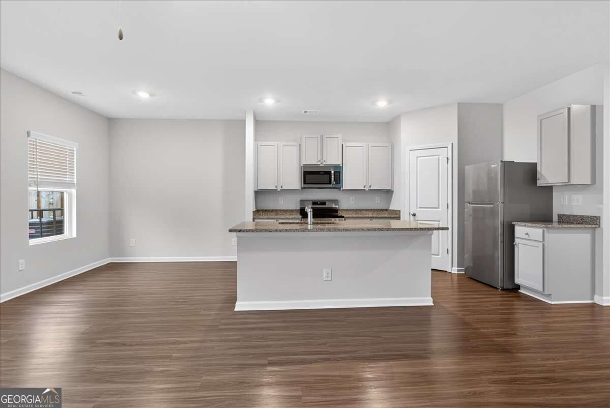 3 bedroom, 2.5 bathroom, 1,665 sq ft single family residence for sale at 107 Brexley Drive, Calhoun, GA 30701 — photo 8