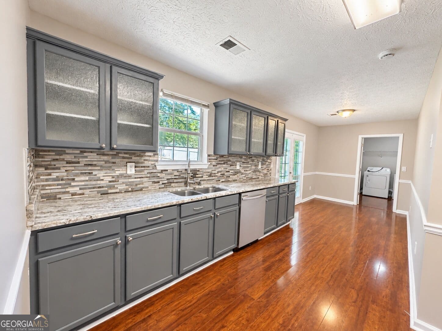 3 bedroom, 2 bathroom, 1,629 sq ft single family residence for sale at 302 Lacebark Lane, Hampton, GA 30228 — photo 7