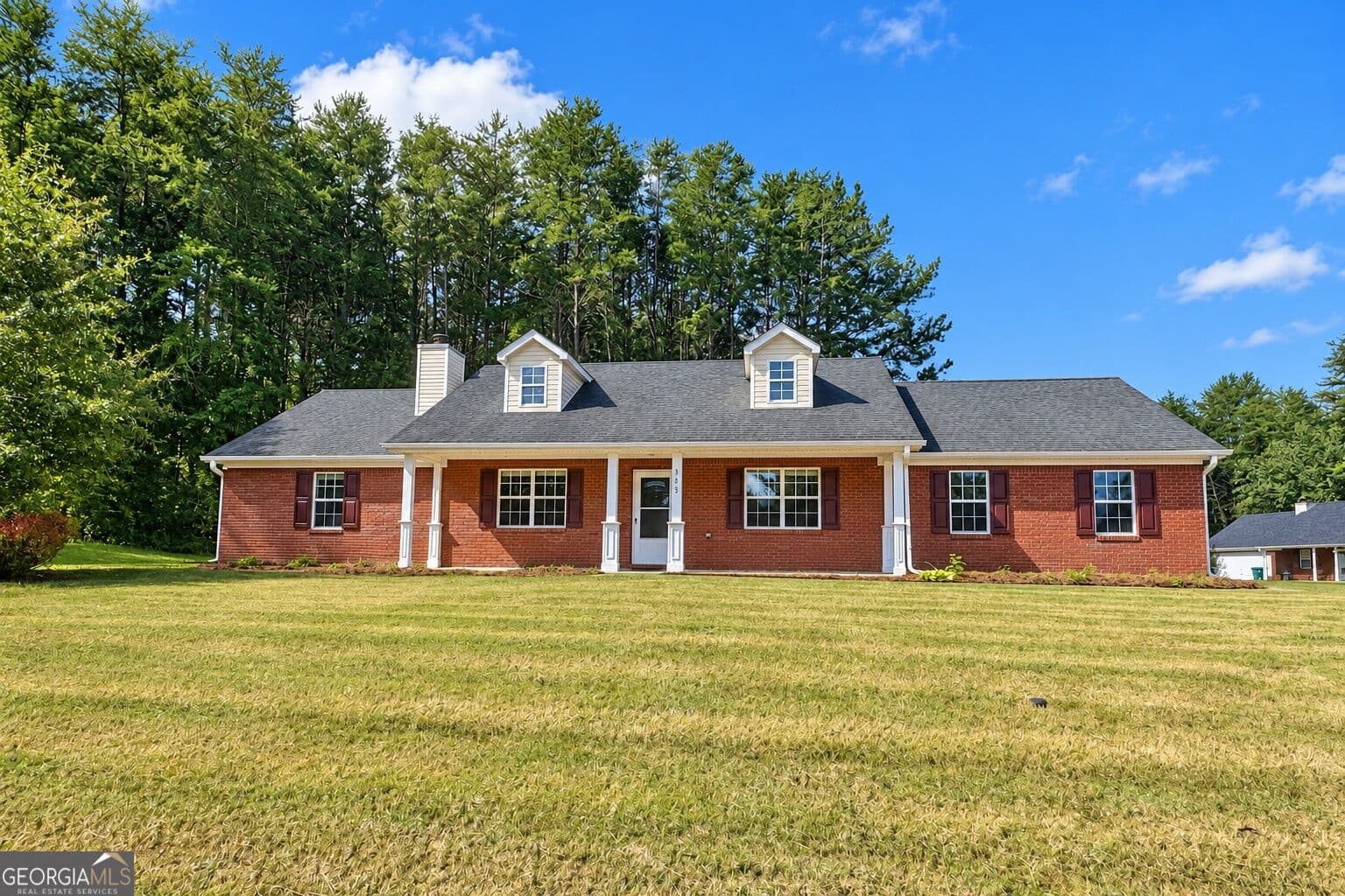 3 bedroom, 2 bathroom, 1,629 sq ft single family residence for sale at 302 Lacebark Lane, Hampton, GA 30228