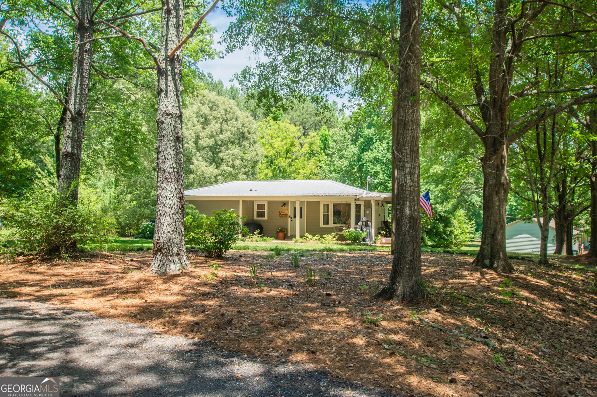 3 bedroom, 2 bathroom, 1,150 sq ft single family residence for sale at 3791 Dally Road, Covington, GA 30014 — photo 1 of 77