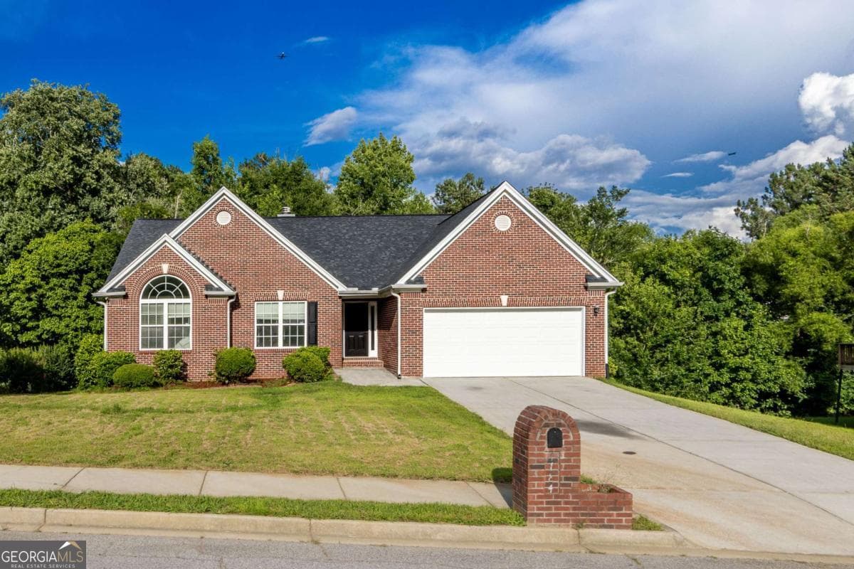 3 bedroom, 2 bathroom, 2,185 sq ft single family residence for sale at 1784 Cedar Walk Lane, Conley, GA 30288 — photo 2