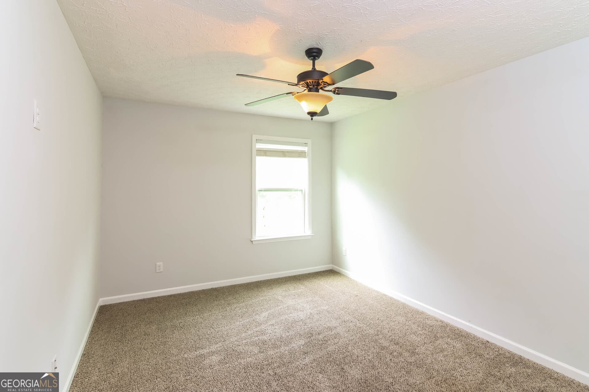 4 bedroom, 2.5 bathroom, 2,184 sq ft single family residence for sale at 20 Forest Ridge Lane, Phenix City, AL 36869 — photo 4