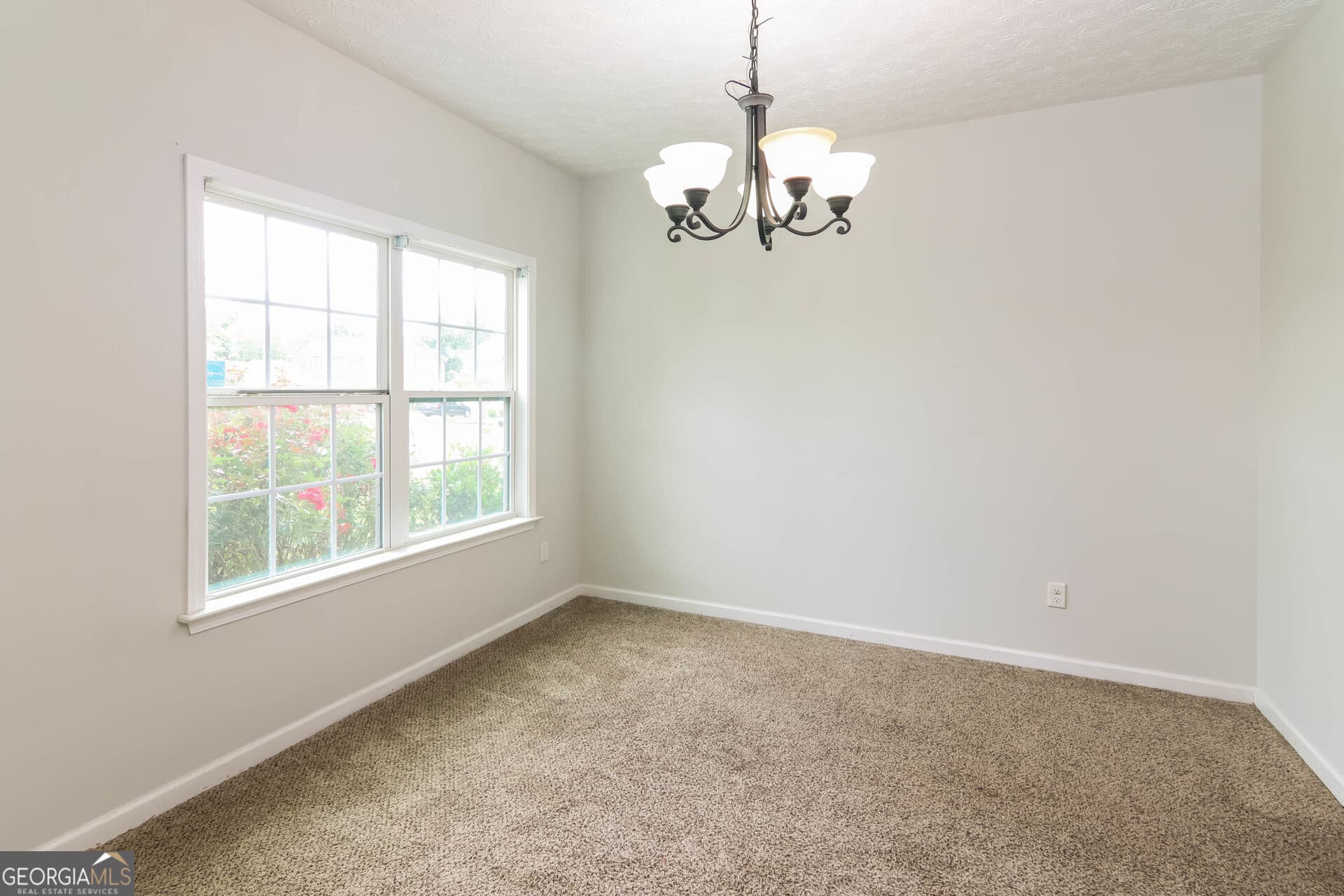 4 bedroom, 2.5 bathroom, 2,184 sq ft single family residence for sale at 20 Forest Ridge Lane, Phenix City, AL 36869 — photo 8