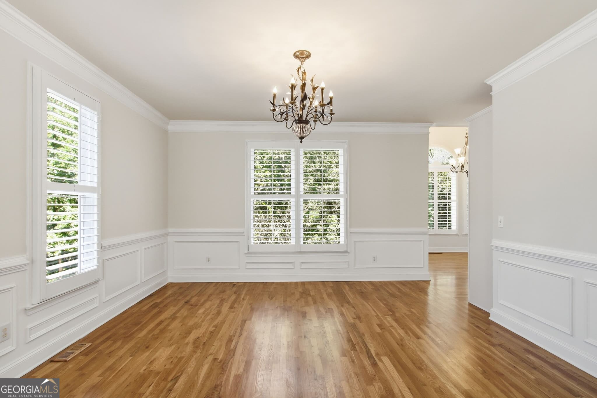 6 bedroom, 4.5 bathroom, 4,427 sq ft single family residence for sale at 2455 Millwater Crossing, Dacula, GA 30019 — photo 10