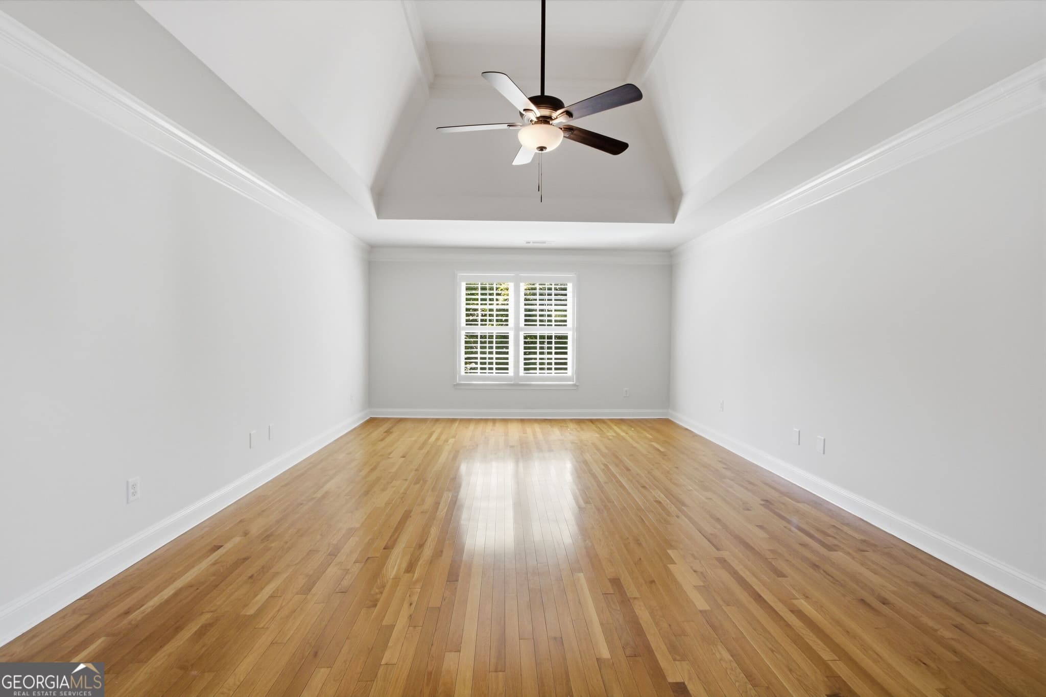 6 bedroom, 4.5 bathroom, 4,427 sq ft single family residence for sale at 2455 Millwater Crossing, Dacula, GA 30019 — photo 4