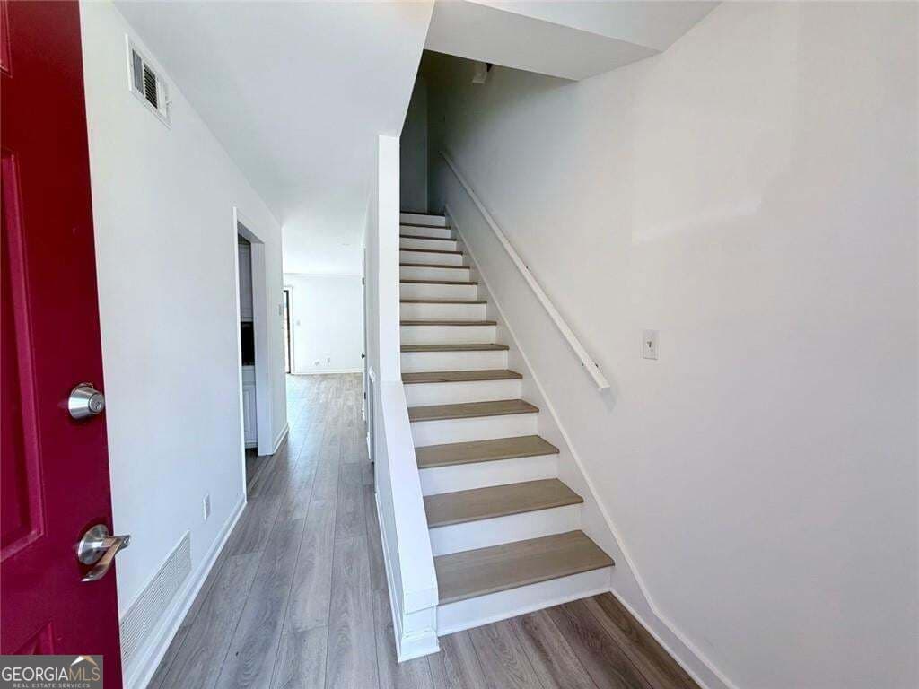 2 bedroom, 1.5 bathroom, 1,024 sq ft condominium for rent at 3925 Mountain View Road E3, Oakwood, GA 30566 for $1,450 a month — photo 3