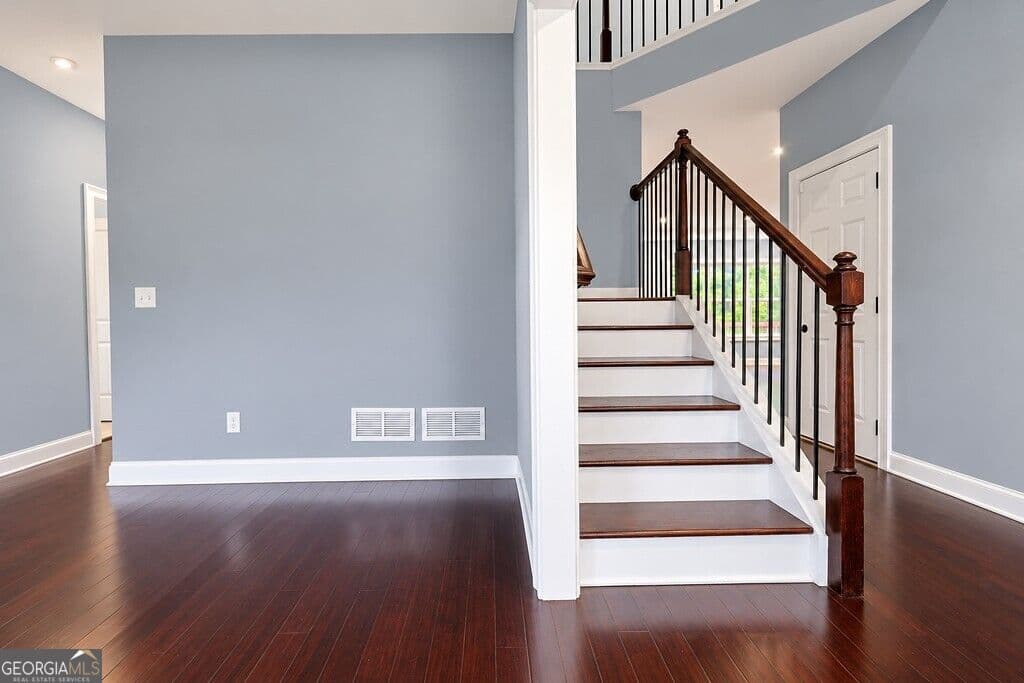 5 bedroom, 3.5 bathroom, 3,387 sq ft single family residence for sale at 6 Creekside Bluff, Hiram, GA 30141 — photo 6
