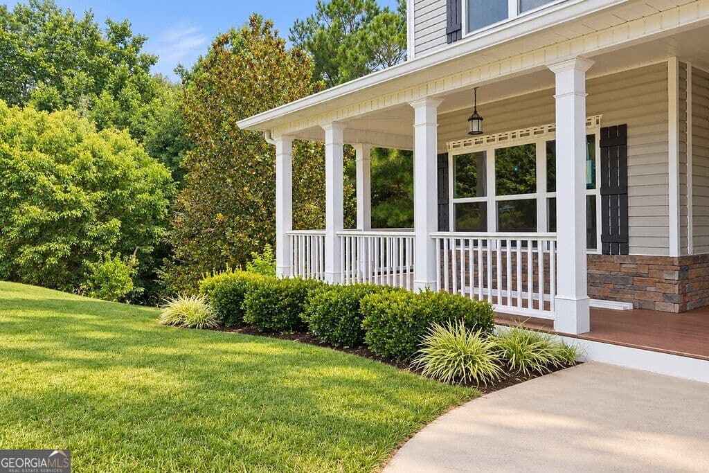 5 bedroom, 3.5 bathroom, 3,387 sq ft single family residence for sale at 6 Creekside Bluff, Hiram, GA 30141 — photo 4