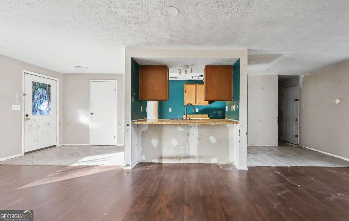 3 bedroom, 2 bathroom single family residence for sale at 1024 Sandune Drive, Norcross, GA 30093 — photo 6