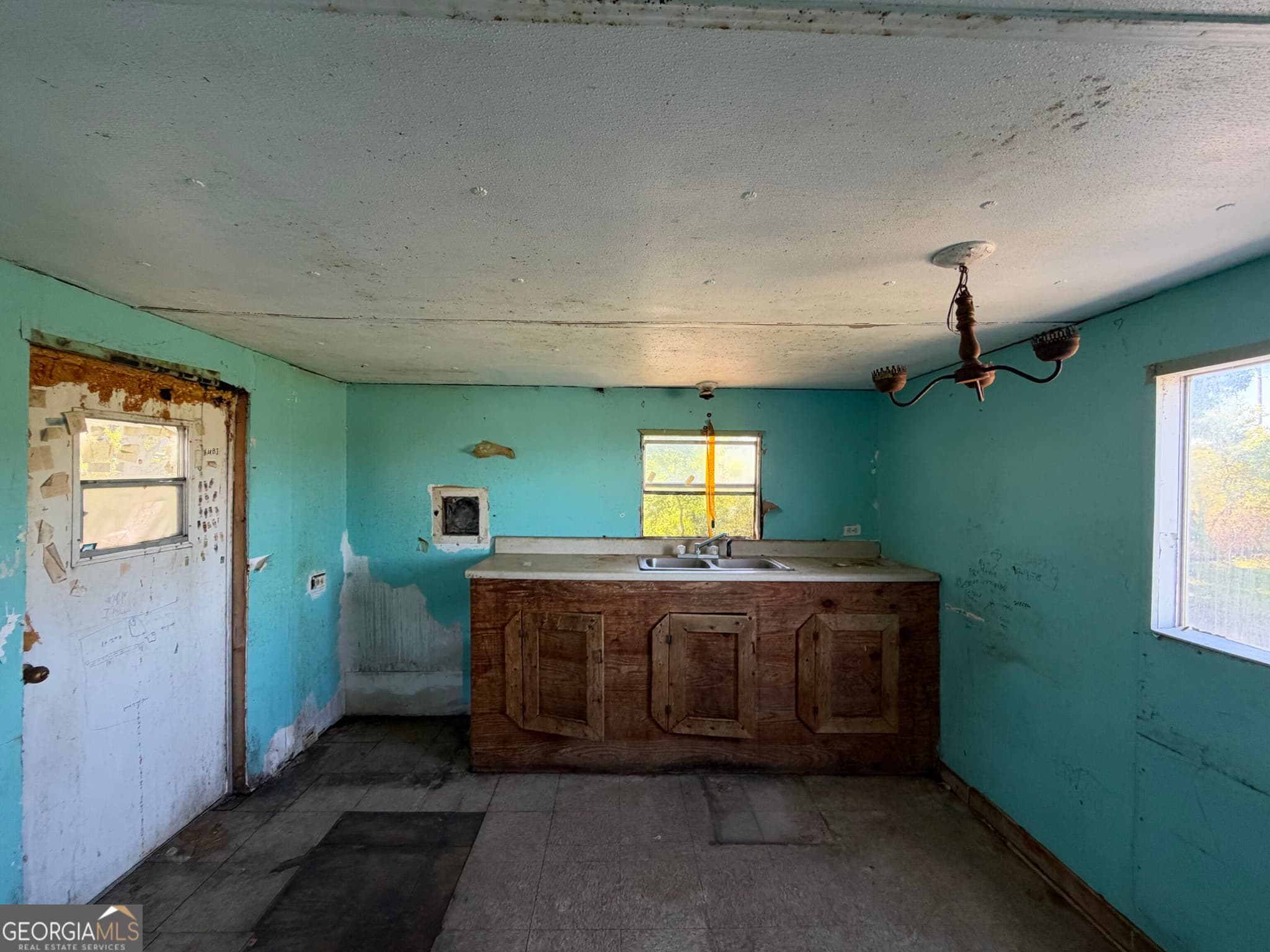 1 bedroom, 1 bathroom, 980 sq ft single family residence for sale at 651 Hatton Still Road, Hazlehurst, GA 31539 — photo 6