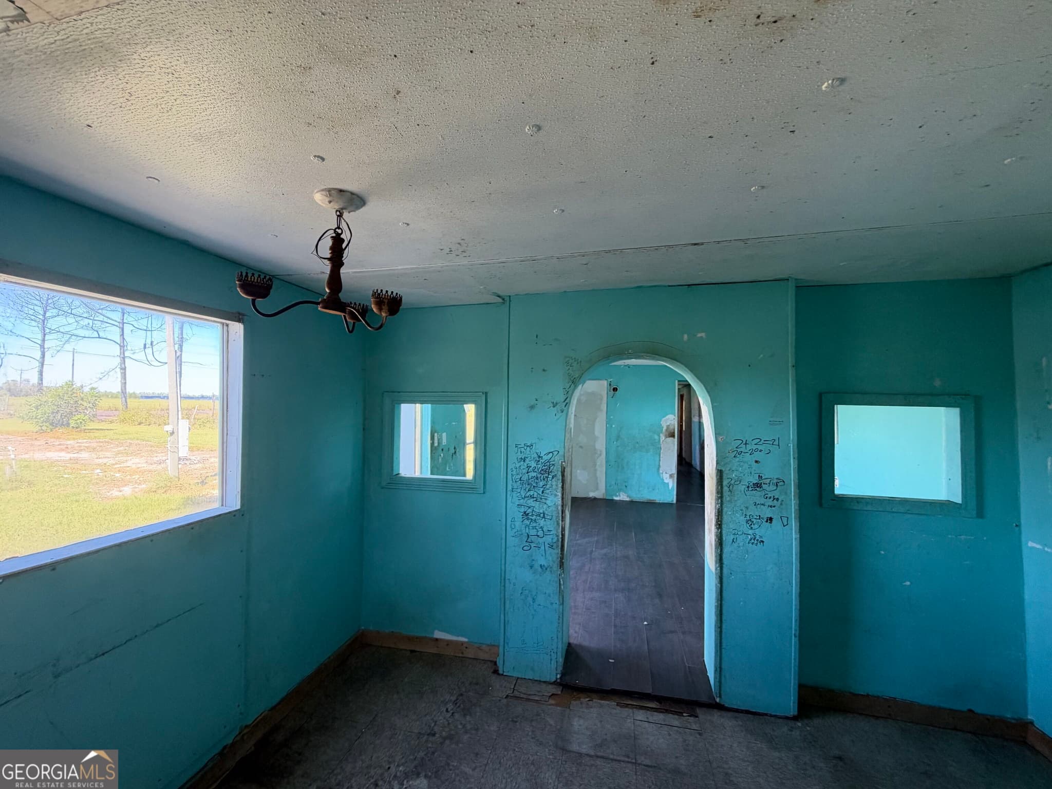 1 bedroom, 1 bathroom, 980 sq ft single family residence for sale at 651 Hatton Still Road, Hazlehurst, GA 31539 — photo 5