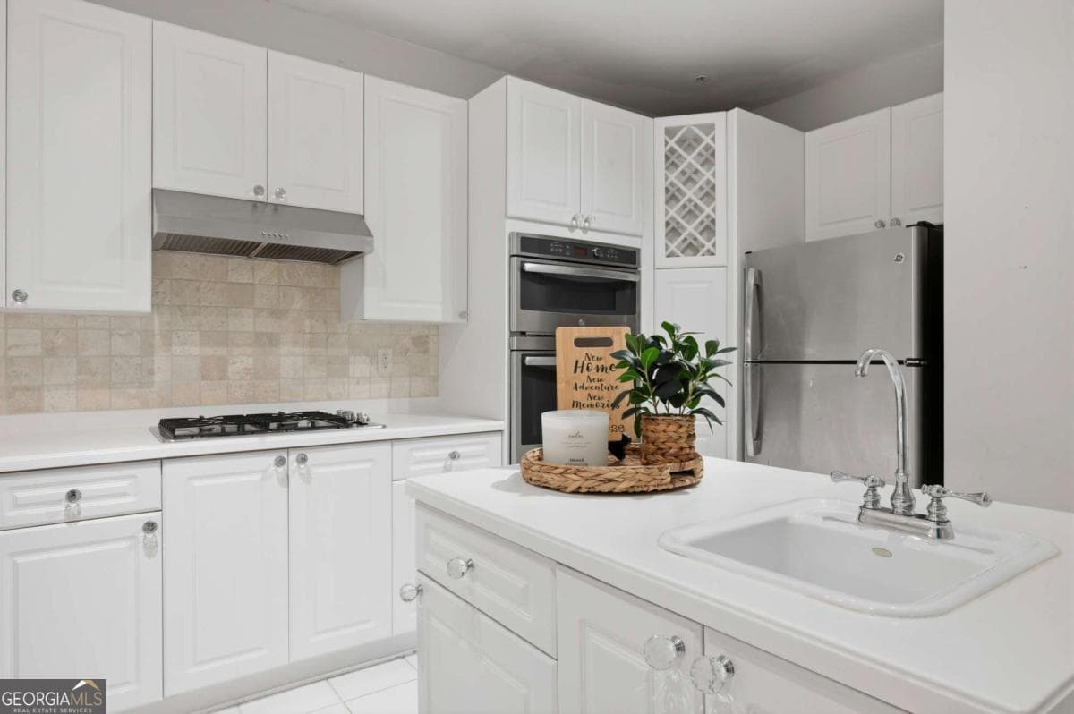 2 bedroom, 2 bathroom condominium for rent at 424 Lindbergh Drive 208, Atlanta, GA 30305 for $3,000 a month — photo 9