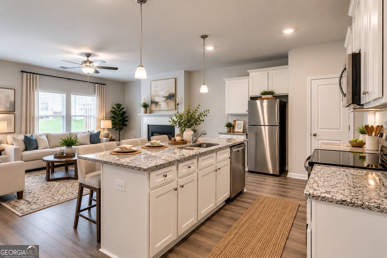 3 bedroom, 2.5 bathroom, 1,600 sq ft townhouse for rent at 11697 Mendenhall Court, Hampton, GA 30228 for $2,350 a month — photo 3