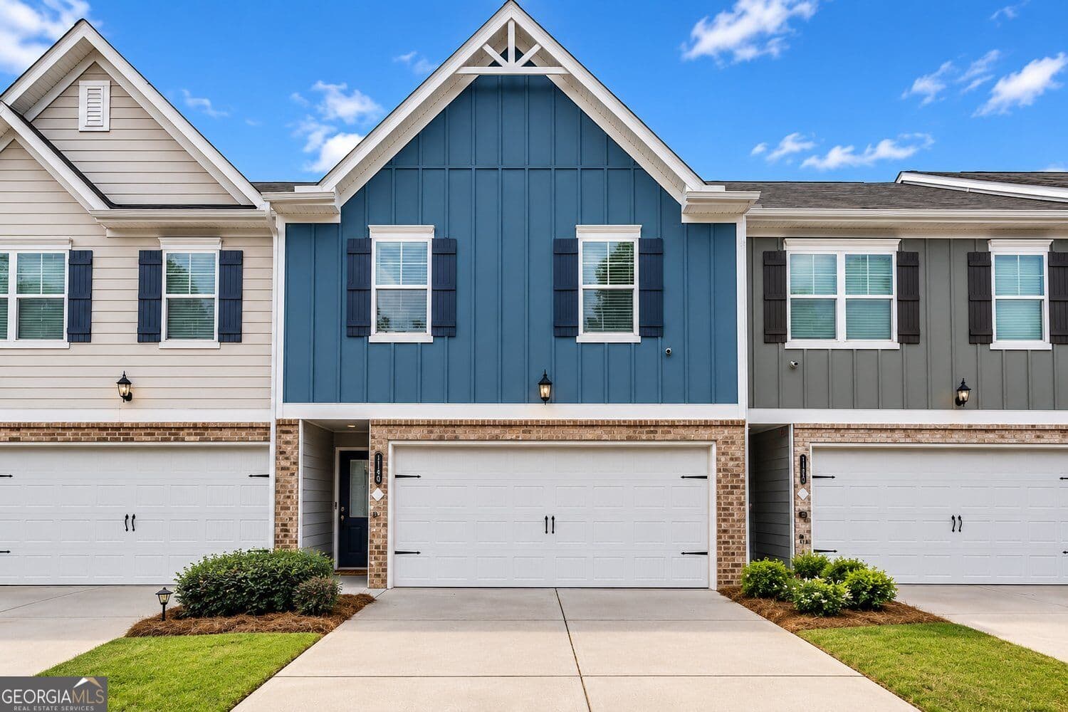 3 bedroom, 2.5 bathroom, 1,600 sq ft townhouse for rent at 11697 Mendenhall Court, Hampton, GA 30228 for $2,350 a month — photo 1 of 17