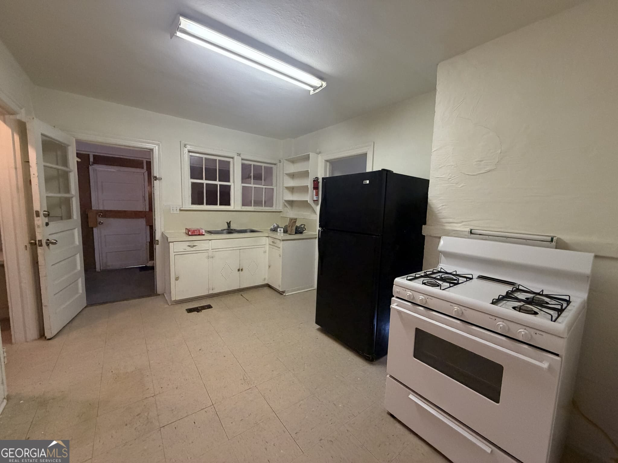 3 bedroom, 1.5 bathroom, 1,568 sq ft single family residence for rent at 2353 Shelby Street, Columbus, GA 31903 for $1,200 a month — photo 6