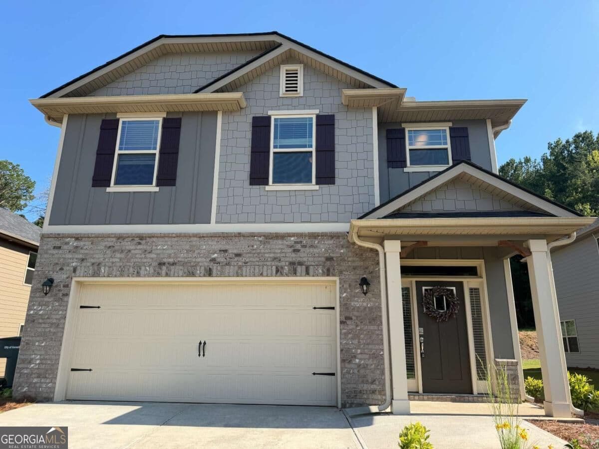 4 bedroom, 2.5 bathroom, 2,220 sq ft single family residence for sale at 304 Magnolia Villas Drive, Cornelia, GA 30531 — photo 2