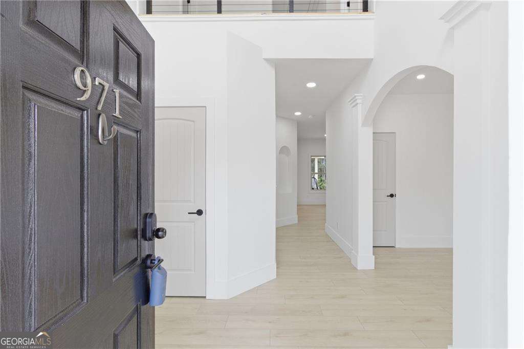 5 bedroom, 3 bathroom, 2,442 sq ft single family residence for sale at 971 Overlook Path Way, Lawrenceville, GA 30045 — photo 6
