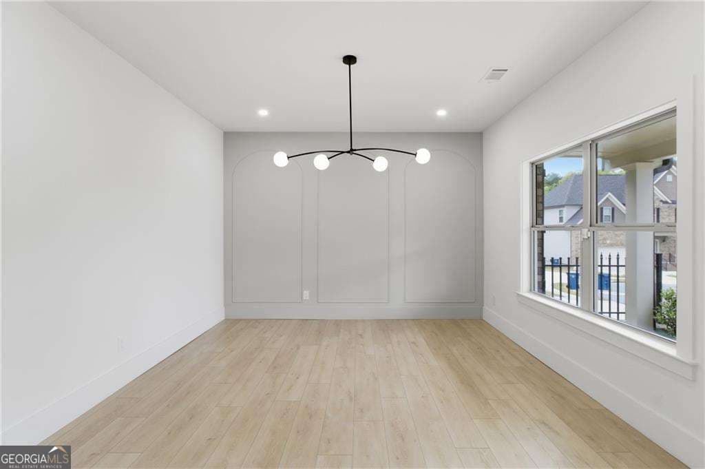 5 bedroom, 3 bathroom, 2,442 sq ft single family residence for sale at 971 Overlook Path Way, Lawrenceville, GA 30045 — photo 8