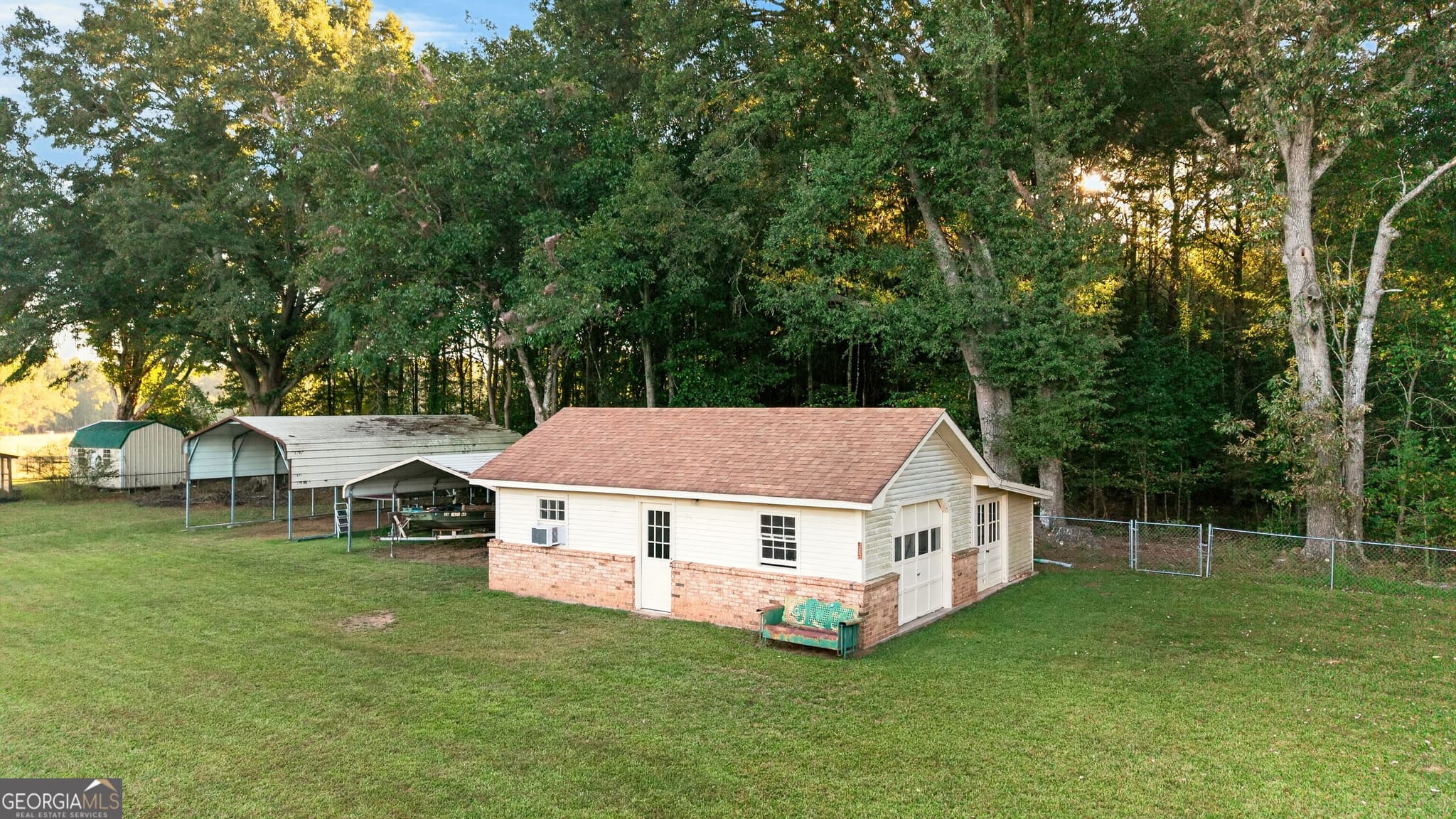 3 bedroom, 2.5 bathroom, 2,362 sq ft single family residence for sale at 162 Skyview Drive, Griffin, GA 30224 — photo 6